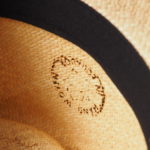 パナマ帽の焼印の写真